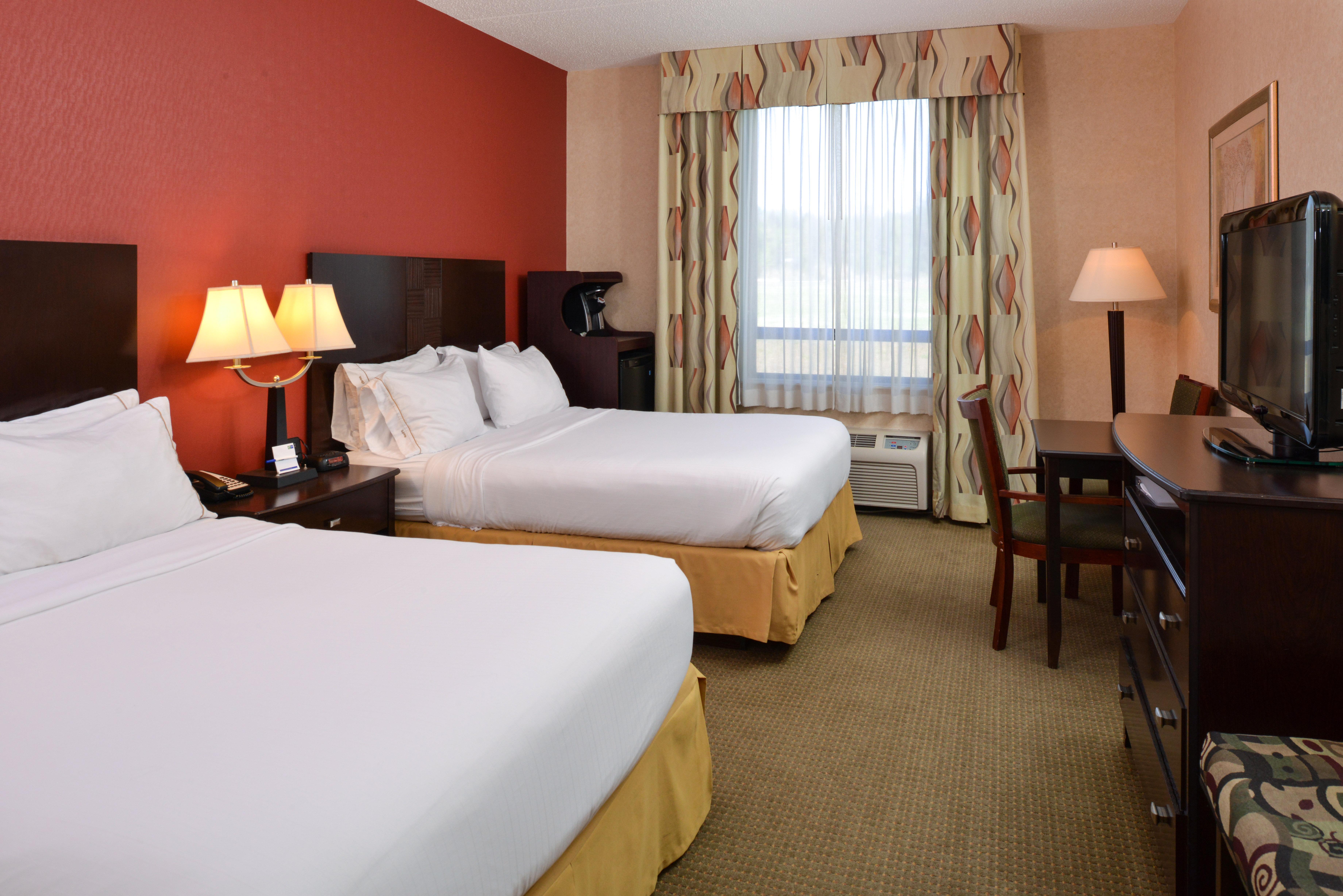 Holiday Inn Express Hotel & Suites Харрисон Экстерьер фото