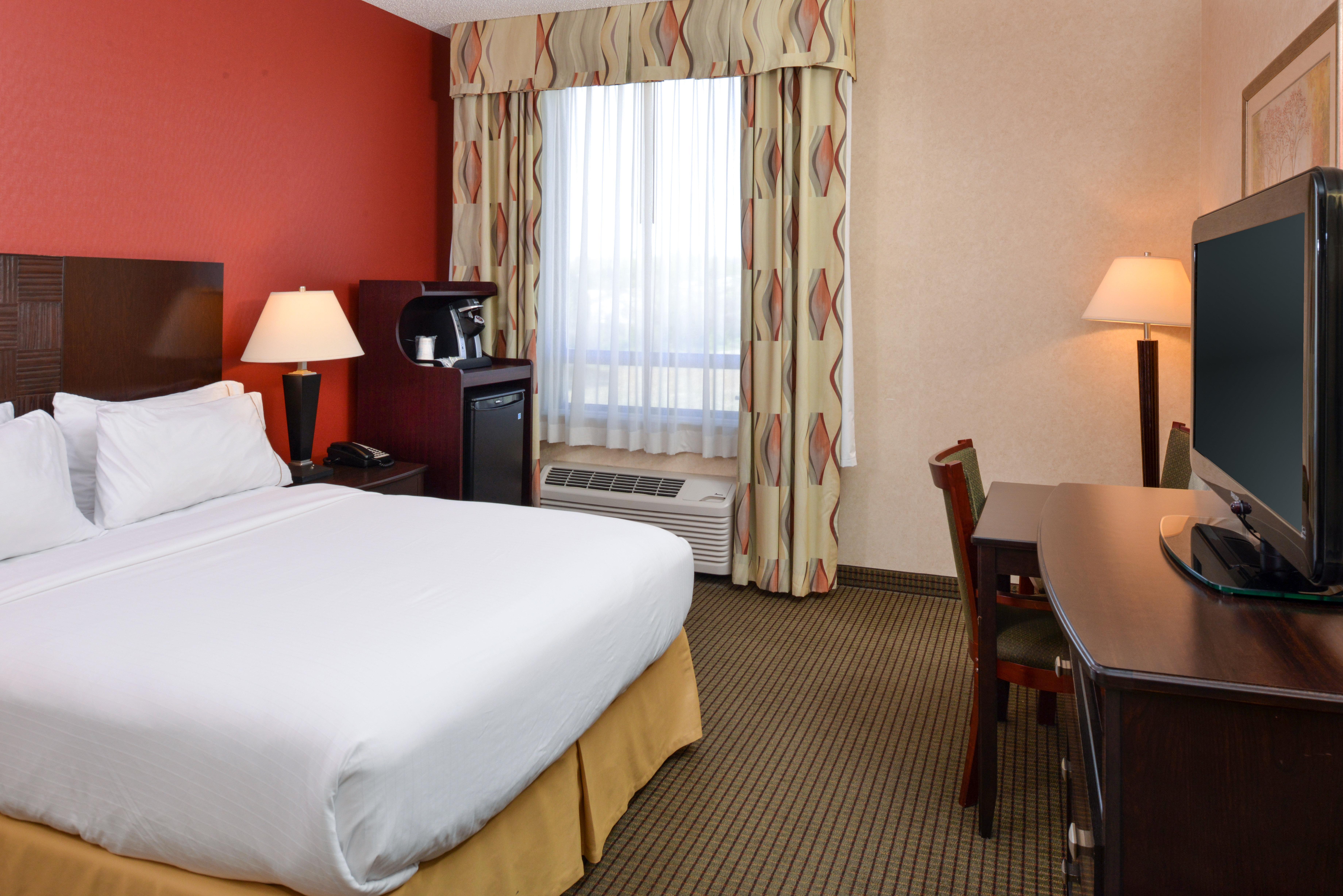 Holiday Inn Express Hotel & Suites Харрисон Экстерьер фото