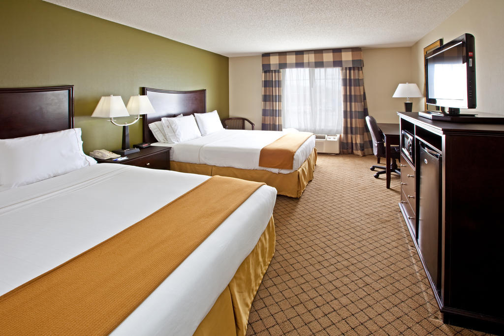 Holiday Inn Express Hotel & Suites Харрисон Экстерьер фото