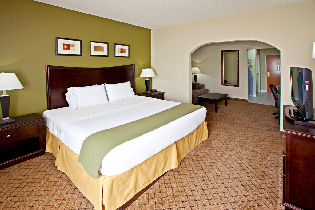 Holiday Inn Express Hotel & Suites Харрисон Экстерьер фото