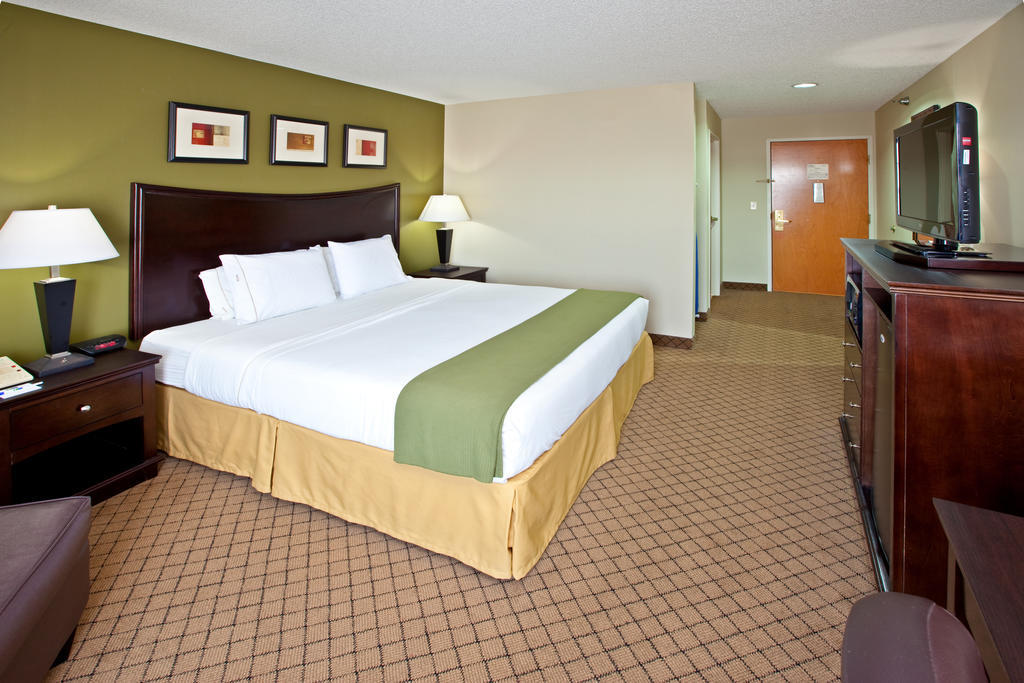 Holiday Inn Express Hotel & Suites Харрисон Экстерьер фото